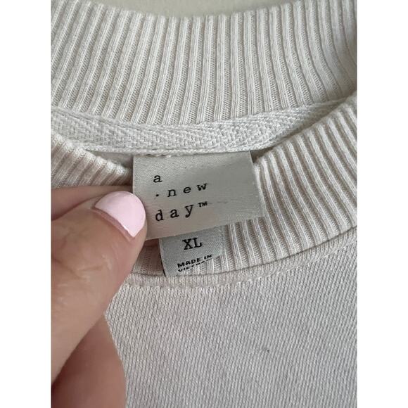 A New Day Cream Crewneck - Picture 2 of 4